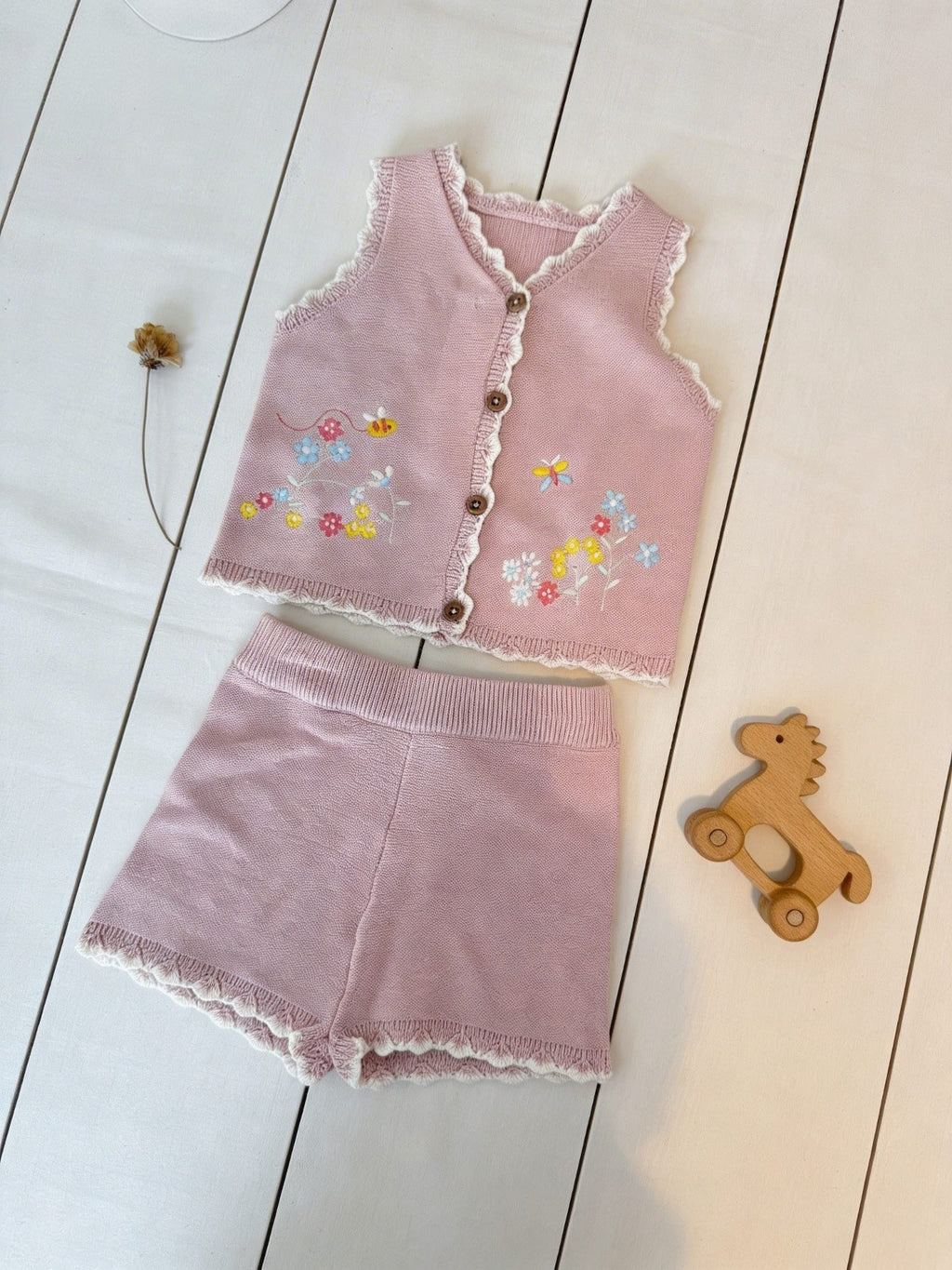 Girls Floral Embroidery Knitted Vest And Shorts Set